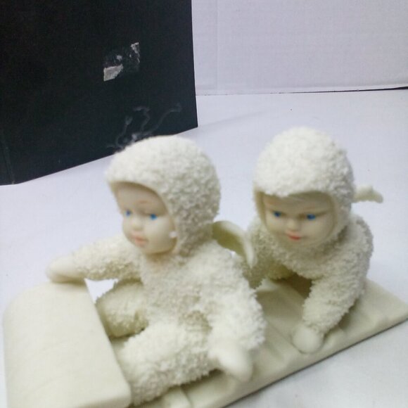 Department 56 Winter Tales Snowbabies Down The Hill We Go Figurine Christmas - Picture 3 of 13